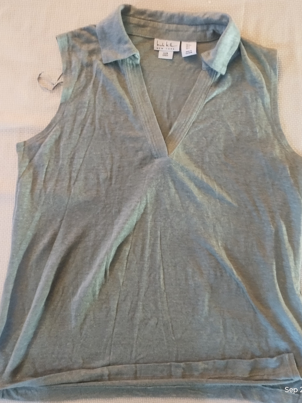 Nicole Miller New York 100% Linen Size Small Sage Green Sleeveless Top